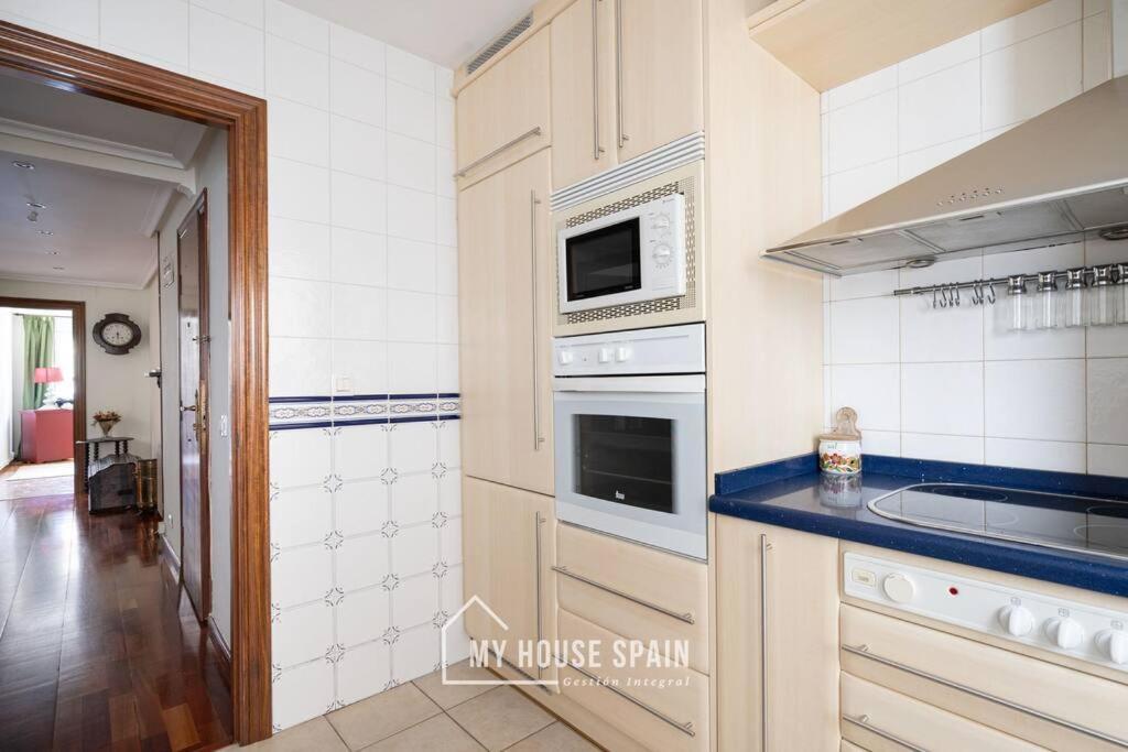 Myhousespain - Piso Centrico Junto A La Playa Gijon Exterior photo